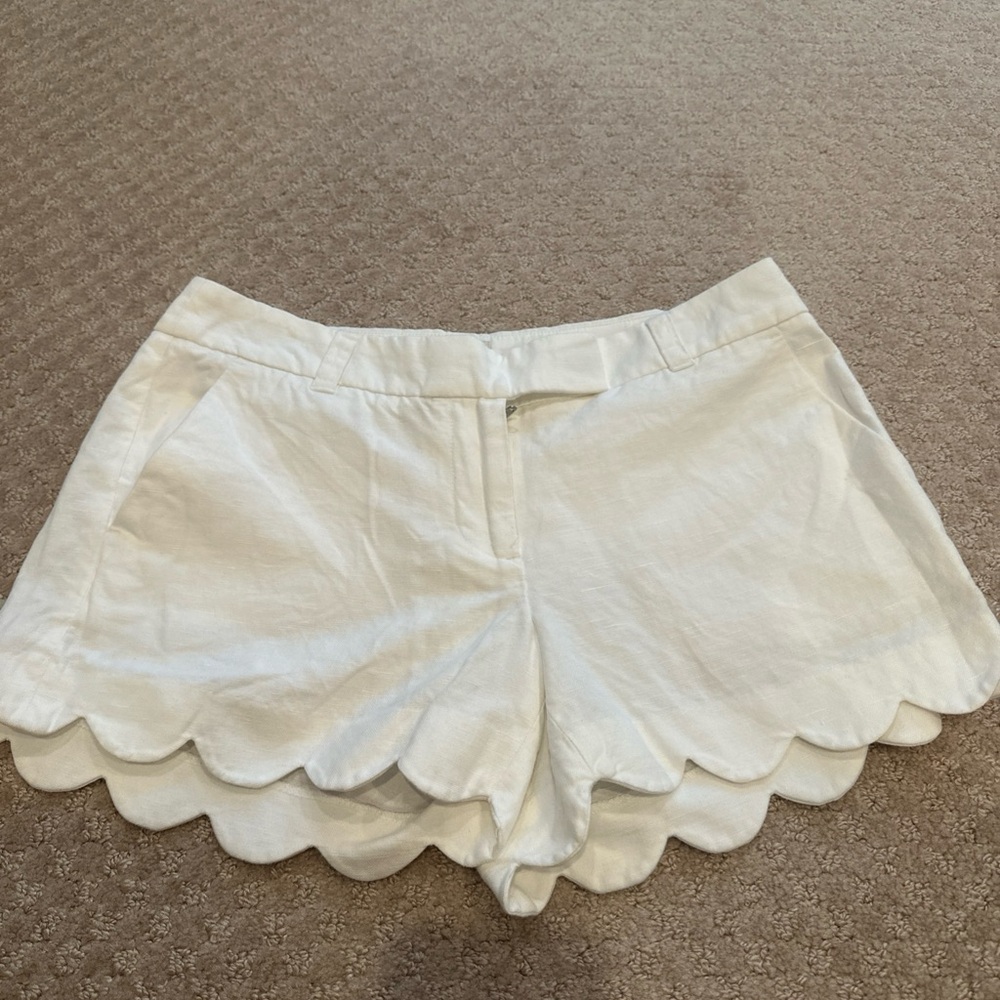 J. Crew White Scalloped Shorts size 2 excellent condition